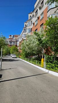 Квартира общей площадью 215,80 кв.м, кадастровый номер: 21:319:021:018:6:9, месторасположение: г. Астана, р-н Сарыарка, ул. Сәкен Сейфуллин, д. 6, кв. 9.