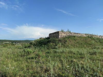 Земельный участок общей площадью – 0,2698 га, с правом частной собственности, кадастровый номер земельного участка 01:004:002:911, местонахождение Акмолинская обл., Сандыктауский р-н, Сандыктауский с.о., с.Сандыктау.