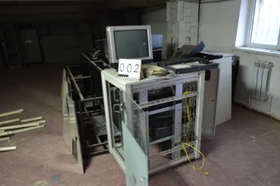 Видеостена 4-х кубовая и шкаф SYNELEC в составе (кабеля, монитор, UPS, мышь, сетевой фильтр, хаб, клавиатура, стойка) в количестве 1 шт. находящегося в войсковой части 86621 п.Шенгельды.