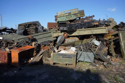 Лом черных и цветных металлов в кол-ве 101 601 кг. находящегося в войсковой части 55524 (г.Темиртау).