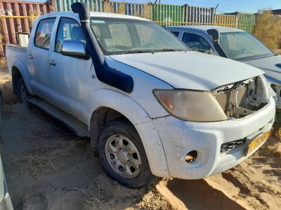 транспортное средство в количестве 1 шт и запасные части в количестве 82 шт