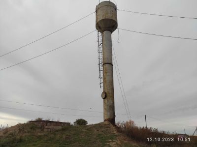 Земельный участок общей площадью 0,0304 га, с правом частной собственности, кадастровый номер земельного участка 01:002:043:028, местонахождение Акмолинская обл., Астраханский район, с.о.Каменский,  с.Каменка, ул. Н.Сабадовского, уч.55/1.