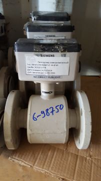 транспортное средство в количестве 1 шт и запасные части в количестве 8 шт