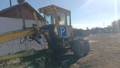 Бренд: АВТОГРЕЙДЕР "ДЗ-180A"; Гос. номер: AEEP913