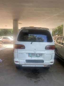 АВТОМОБИЛЬ "MITSUBISHI DELICA"