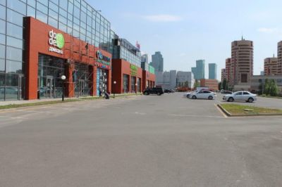 Недвижимое имущество в виде нежилых помещений в торговой галерее Festival Avenue, общей площадью 1087,6 кв.м