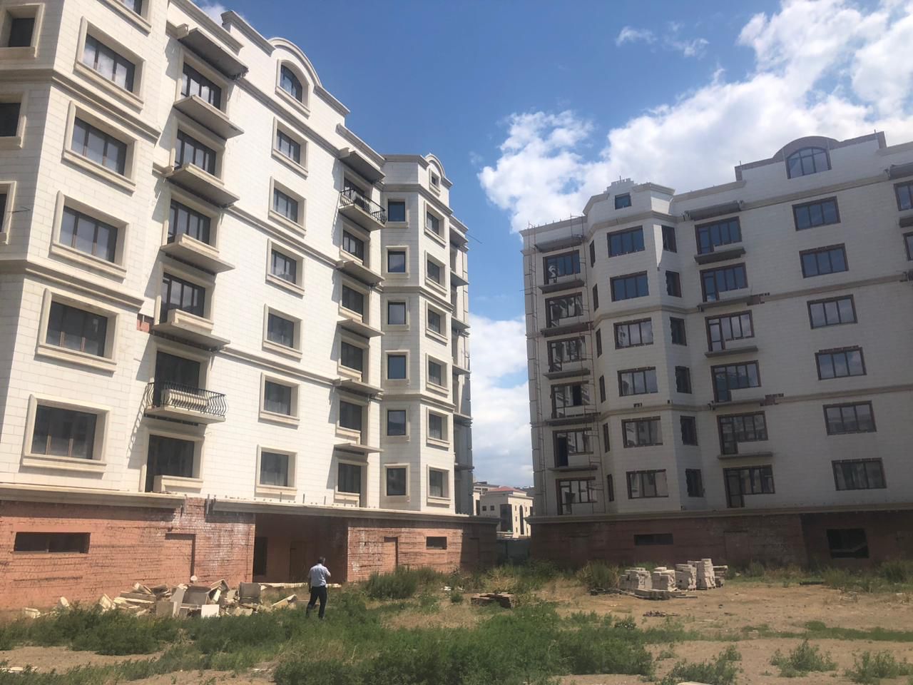 Объект незавершенного строительства в виде жилого комплекса «Birlik House»