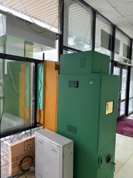 Площадь под банкомат.