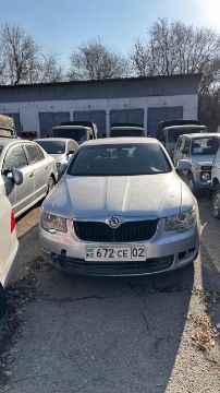 Бренд: АВТОМОБИЛЬ "Skoda Superb В6"; Гос. номер: 672CE02