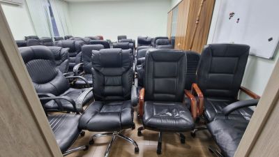 Товарно-материальные ценности (офисные кресла 100 шт.)