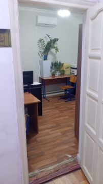 помещение в  адм.-бытовом корпусе в городе Шымкент (ст.Казыгурт)