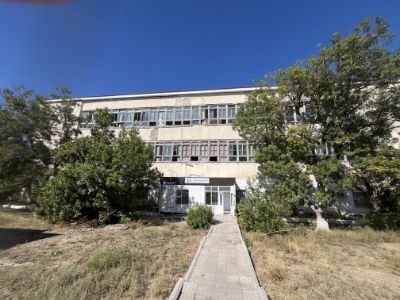 Доля здания АТС (2-3 этажи) общей площадью 1808,3 кв.м с долей земельного участка общей площадью 0,1276 га, кадастровый номер: 06:098:001:234, Местонахождение: Жамбылская область, г. Жанатас, 3-й микрорайон, д. 53/1.