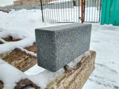 Товарно-материальные ценности: Брусчатка гранитная 17 700 штук (около 350 кв.м.)