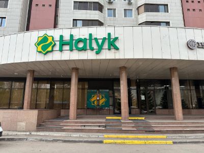 Встроенное нежилое помещение №33, расположенное по адресу: г.Астана, р-н Есиль, ул.Достык, д.12, н.п.33