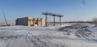 Автозаправочная станция общей площадью 90,4 кв.м. с земельным участком общей площадью 0,2258 га. Кадастровый номер 14:212:095:017. Местонахождение- Павлодарская область, Успенский р-н, с.Успенка, ул Милевского,д.1