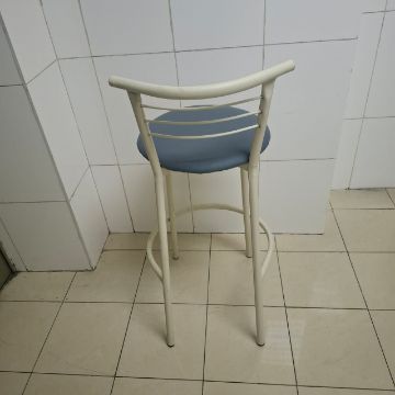 Стулья барные "Маркос" №1-13 (31.12.19г.) в количестве 13 штук, состояние удовлетворительное, пригодны к использованию. Местонахождение: г. Алматы, ул. Байзакова, дом 280.