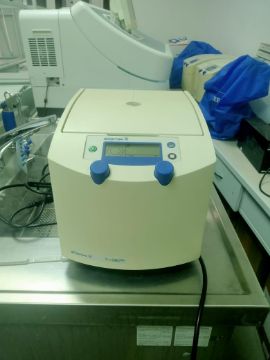 Медицинское оборудование - Микроцентрифуга SIGMA 1-15P Laborzentrifugen GmbH, 2011 г.в., инв. №1222, местонахождение - г. Алматы.