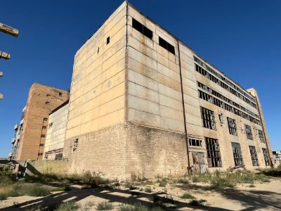 Здание «Корпус ВПС здание 101 (В)» без земельного участка. Реализация осуществляется исключительно с целью демонтажа и вывоз строительного материала. Покупатель обязан выполнить демонтаж, вывоз отходов и рекультивацию участка.