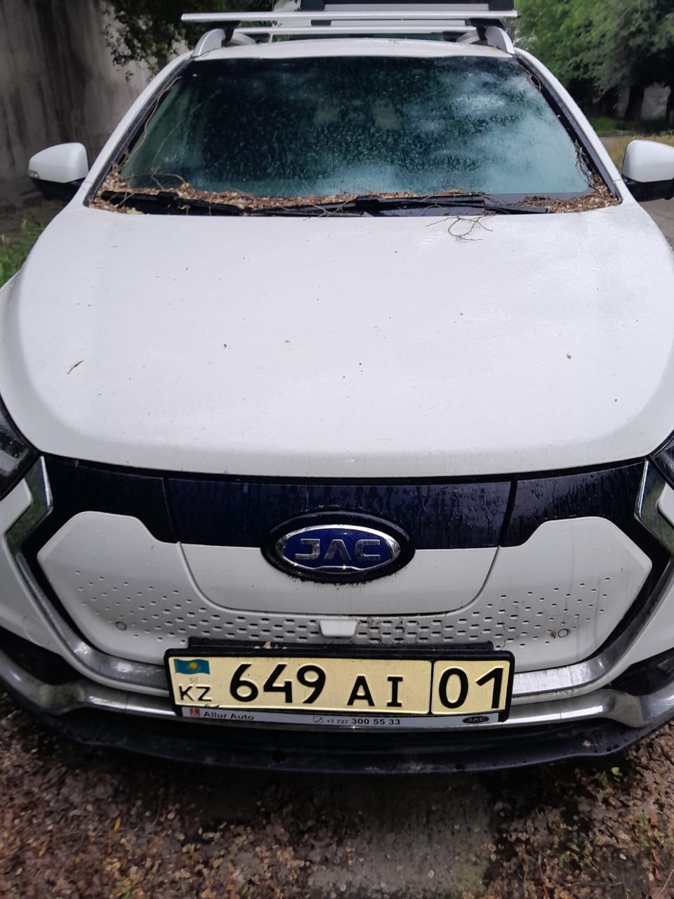 Бренд: АВТОМОБИЛЬ "JAC IEV7S"; Гос. номер: 649AI01