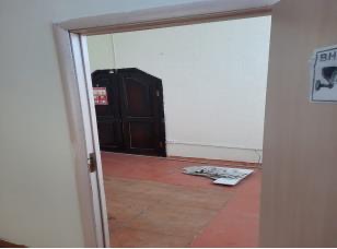 Двухэтажное нежилое здание общей площадью 592 кв.м. с земельным участком общей площадью 0,04694 га. Кадастровый номер 13:200:005:346. Местонахождение - Мангистауская обл. г. Актау, мкр. 5, уч. 15/2.