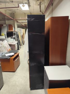 Шкаф под файлы со стеклом №1 15.11.2018, состояние удовлетворительное, пригодное к использованию. Местонахождение: г. Алматы, ул. Байзакова, дом 280.