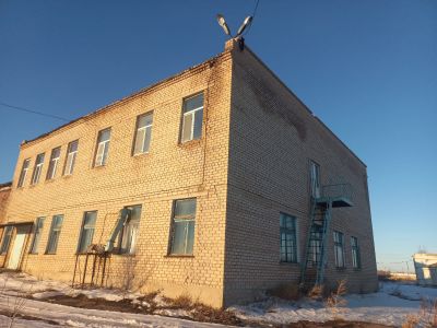 Комплекс зданий и сооружений общей площадью 5841,9 кв. м с земельными участками площадью 2,4888 га., с правом частной собственности, кадастровый номер земельного участка 01:174:014:039; местонахождение Акмолинская обл., г. Кокшетау, п. Станционный, ул. Айнабулак.зд.14.