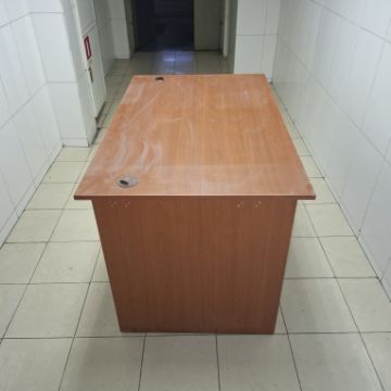 Стол 1600*750*720 U2ED016-GR №1-4 (23.11.11), в количестве 4 штук, состояние удовлетворительное, пригодны к использованию. Местонахождение: г. Алматы, ул. Байзакова, дом 280.