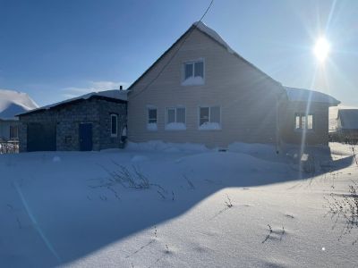 Жилой дом общей площадью 155 кв.м., с земельным участком общей площадью 0,1511 га. Кадастровый номер 05:085:105:891. Месторасположение г. Усть-Каменогорск, 23 жилой район, уч. 800.