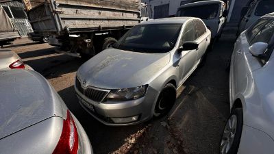 Бренд: Skoda Rapid; Гос. номер: 085BB02