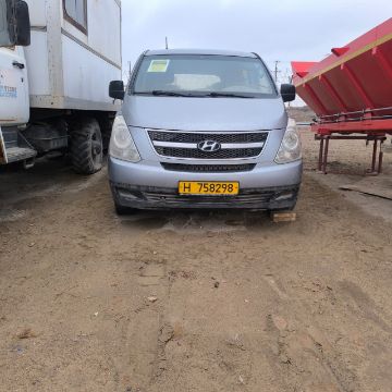 Бренд: Hyundai Н-1 ; Гос. номер: Н758298