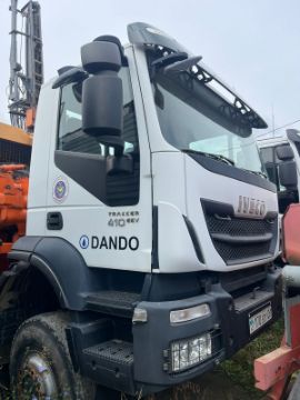 Многофункциональная самоходная буровая установка на шасси автомашины Watertec 12.8-170BD01