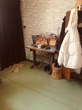 Нежилое помещение - общей площадью 120,00 кв. м. находится в здании Алматинская база МТС. Местонахождение - г. Алматы Турксибский район, ул. Сортировочная, д. 1/1. Целевое назначение объекта аренды - для швейного цеха.