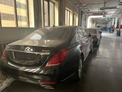 Бренд: "MERCEDES-BENS S560 MATIC"; Гос. номер: 723AT11