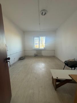 Помещение в административном здании "Макатское эксплуатационное локомотивное депо"