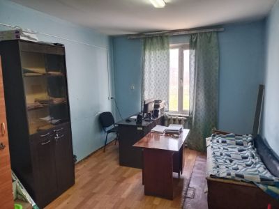 Кабинет в административном здании ст. Тараз площадью 15кв/м