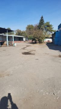 Открытая площадка - земельный участок площадью 48,00 кв. м. кадастровый номер: 20:317:031:281, находится на прилегающем земельном участке возле здания Алматинская база МТС. Местонахождение - г. Алматы Турксибский район, ул. Сортировочная, д. 1/2 Целевое назначение объекта аренды - под  хранение товарно - материальных запасов.