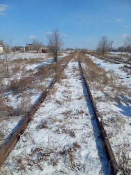 Железнодорожный путь №49, полная длина 478 метров, полезная длина 154 метров. Местонахождение - Абайская область, Аягозский район, ст. Актогай. Целевое  назначение объекта аренды - подъездной путь слив ГСМ.