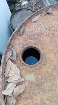 Смесь отработанных масел в количестве 1 тонна находящегося в РГУ «ДПС КНБ РК по по Жамбылской области», г.Тараз, ПУ по  Меркенскому р-ну, Жамбылская обл., Меркенский р-н, с. Мерке