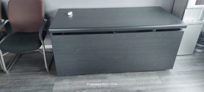 Стол (кон.зал) (стр.223) (02.11.07) в количестве 1 штуки, состояние удовлетворительное, пригодны к использованию. Местонахождение: г. Алматы, ул. Байзакова, дом 280.