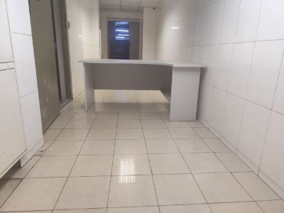 U2ETR-GR Стол эргономика правый-левый (20.04.12) в количестве 9 штук, состояние удовлетворительное, пригодны к использованию. Местонахождение: г. Алматы, ул. Байзакова, дом 280.