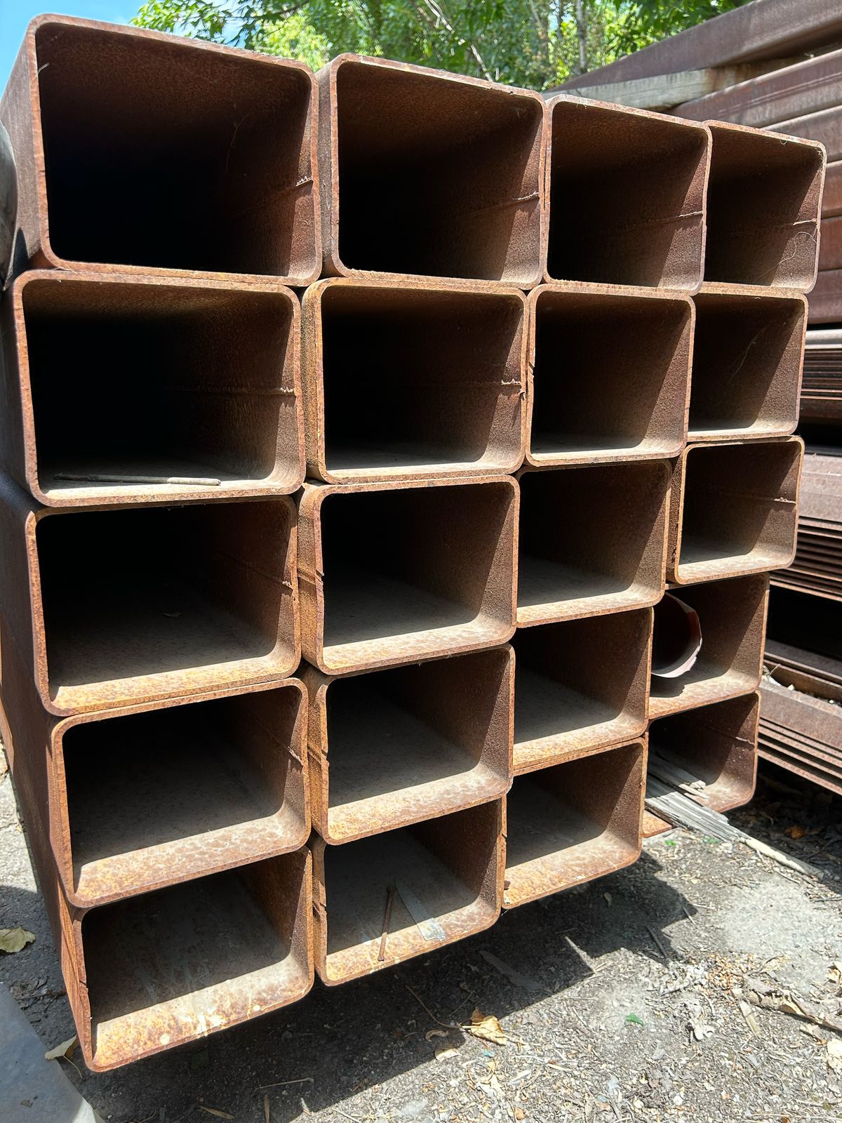 Строительные материалы. Отдельные конструктивные элементы зданий и сооружений. Местонахождение - г.Алматы.