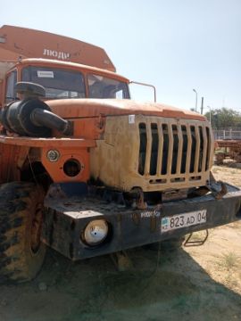Бренд: АВТОМОБИЛЬ "УРАЛ 3255-0010-28"; Гос. номер: 823AD04