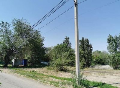 Земельный участок общей площадью 0,0933 га, кадастровый номер 20:317:048:144, месторасположение:  г. Алматы, ул. Осипенко, уч. 30