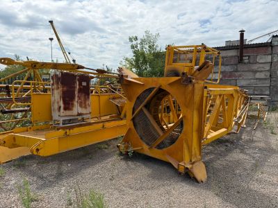 Башенный кран в комплекте (болты вставочные) (Лот 50)