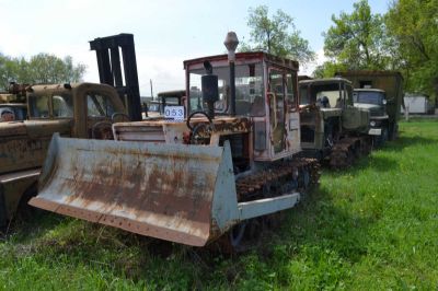 Трактор "ДТ-75" (д. 601096) в кол-ве 1 ед., находящегося в Войсковой части 73652 (г.Алматы).