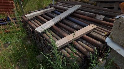 Стойки лесов длинные (Лот 35)