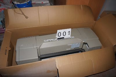 Плоттер HP модель С7769BDJ500, подставка для плоттера в кол-ве 2 шт., находящегося в РГУ "Войсковая часть 64471".