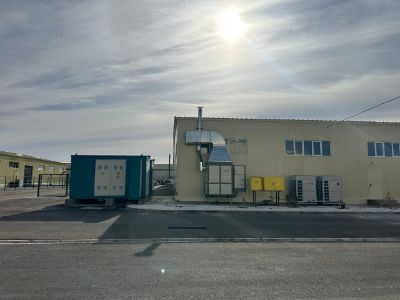 Нежилое здание с земельным участкам (промышленный ангар)