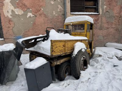 Бренд: Электрокара «ЕС 301-2», инвентарный номер 233; Гос. номер: