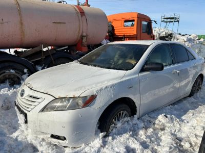 АВТОМОБИЛЬ "TOYOTA CAMRY"